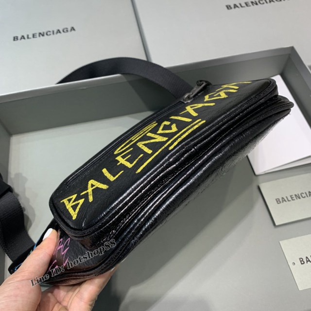 Balenciaga專櫃爆款油蠟皮Balen斜挎胸包 巴黎世家塗鴉撞色Balen品牌標識男女腰包 fyj1291